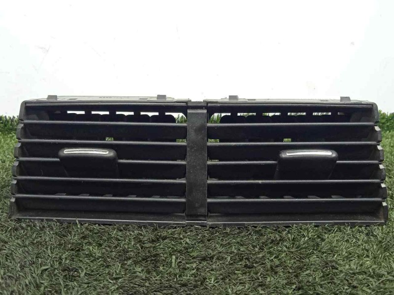 Recambio de aireador delantero central para subaru impreza g12 2.0 cat referencia OEM IAM 66110FG020  