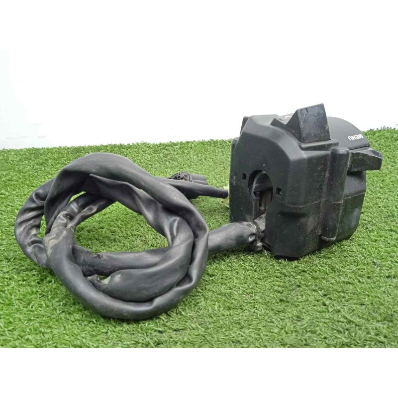 Recambio de piña izquierda para yamaha fjr 1300 referencia OEM IAM B88839540100 2016 - 2020 PIÑA DE LUCES IZQUIERDA