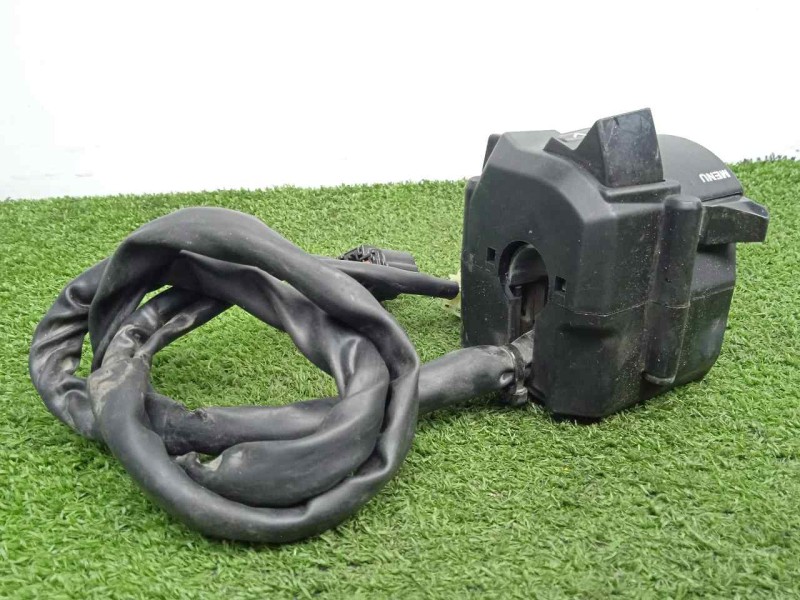 Recambio de piña izquierda para yamaha fjr 1300 referencia OEM IAM B88839540100 2016 - 2020 PIÑA DE LUCES IZQUIERDA