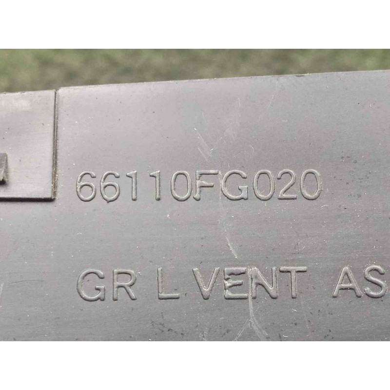 Recambio de aireador delantero central para subaru impreza g12 2.0 cat referencia OEM IAM 66110FG020  