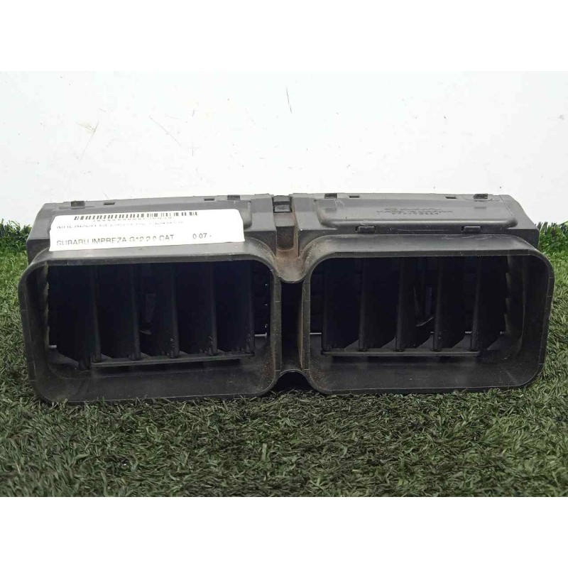 Recambio de aireador delantero central para subaru impreza g12 2.0 cat referencia OEM IAM 66110FG020  