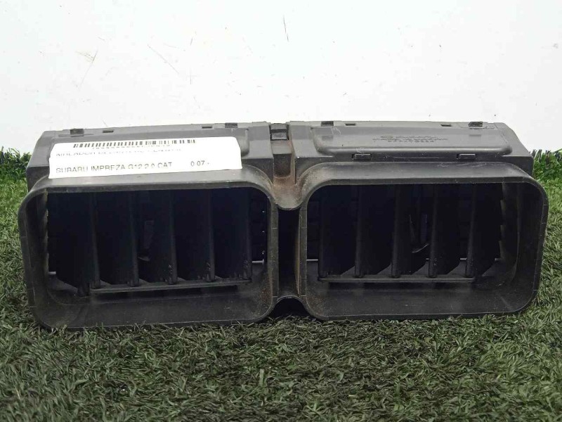 Recambio de aireador delantero central para subaru impreza g12 2.0 cat referencia OEM IAM 66110FG020  
