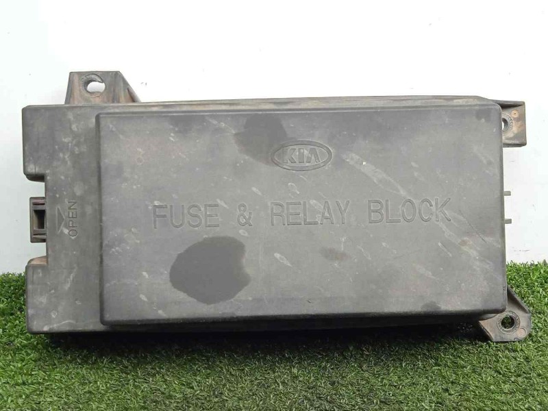 Recambio de caja reles / fusibles para kia carnival ii 2.9 crdi cat referencia OEM IAM 0K53H66760  