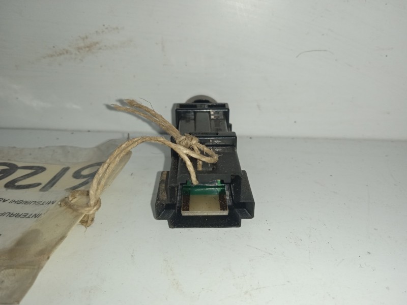 Recambio de interruptor para mitsubishi asx (ga0w) 1.8 di-d cat referencia OEM IAM R2362 2.PÌNES BOTON INFO