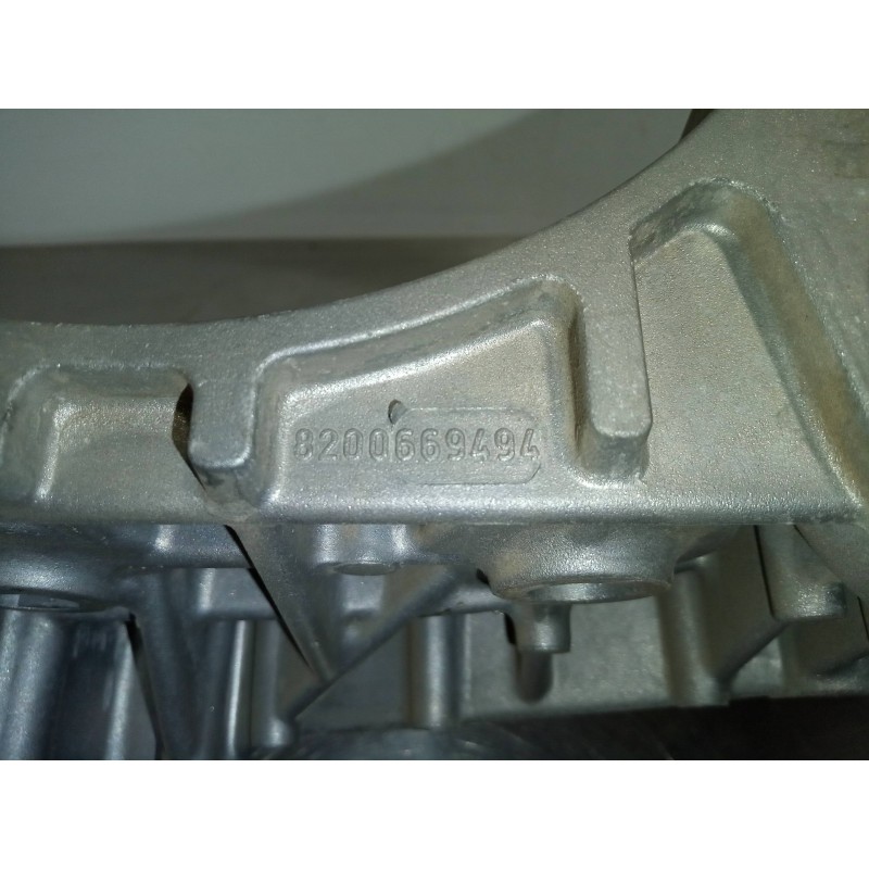 Recambio de soporte alternador para nissan qashqai (j11) 1.5 turbodiesel cat referencia OEM IAM 8200669494  