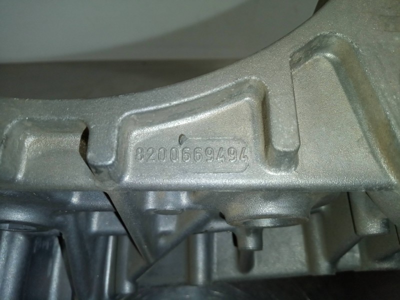 Recambio de soporte alternador para nissan qashqai (j11) 1.5 turbodiesel cat referencia OEM IAM 8200669494  