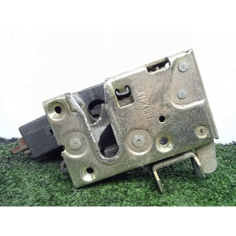 Recambio de cerradura puerta delantera derecha para citroën saxo 1.1 referencia OEM IAM  5.PUERTAS 