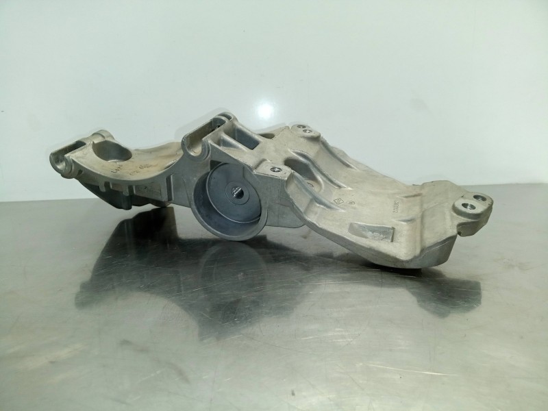 Recambio de soporte alternador para nissan qashqai (j11) 1.5 turbodiesel cat referencia OEM IAM 8200669494  