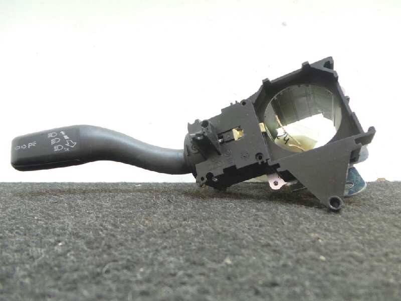 Recambio de mando luces para seat exeo berlina (3r2) 2.0 tdi referencia OEM IAM 4E0953513K-CZKO13003855 3.PINES 