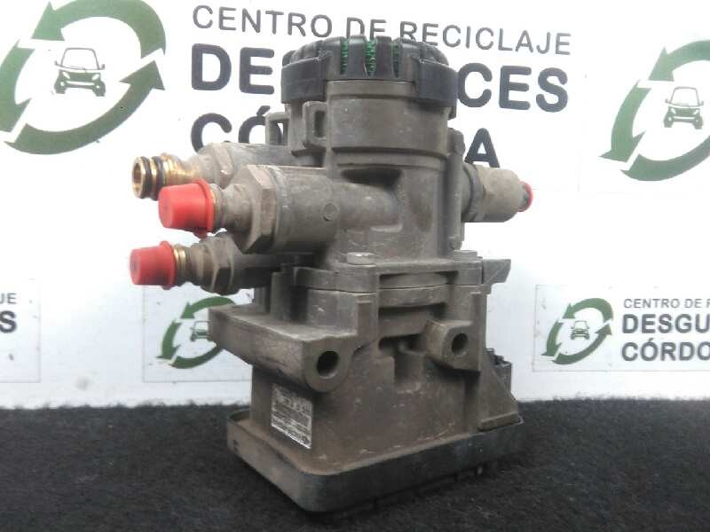 Recambio de valvula de vacio para volvo fl xxx referencia OEM IAM 21122034  