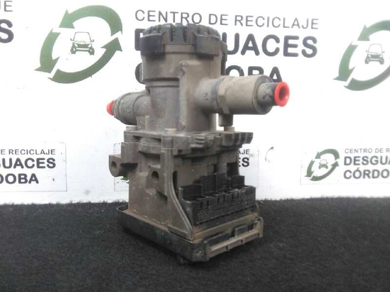 Recambio de valvula de vacio para volvo fl xxx referencia OEM IAM 21122034  