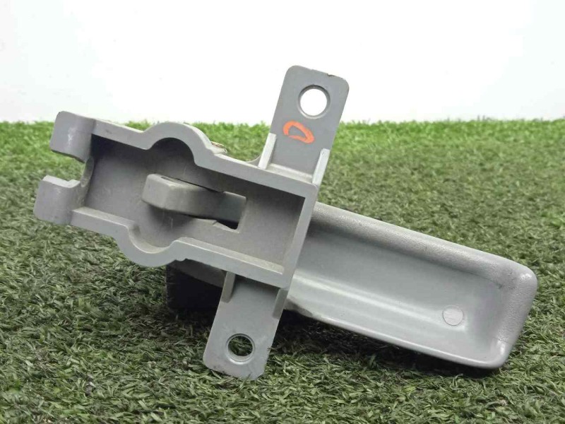 Recambio de maneta interior delantera derecha para isuzu n-serie 5.2 diesel referencia OEM IAM 8975823041  