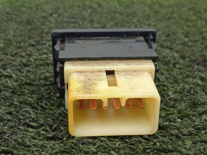 Recambio de interruptor para isuzu n-serie 5.2 diesel referencia OEM IAM 8972604011 REGULADOR ALTURA FAROS 