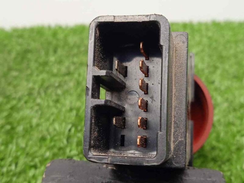 Recambio de warning para kia sorento 2.5 crdi cat referencia OEM IAM  8.PINES 