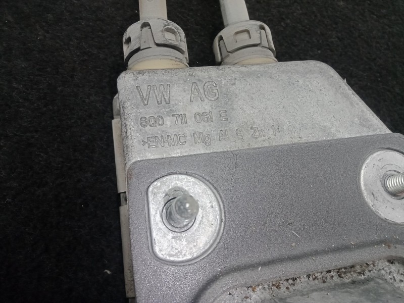 Recambio de palanca cambio para seat ibiza (6j5) 1.4 16v referencia OEM IAM 6Q0711061E  