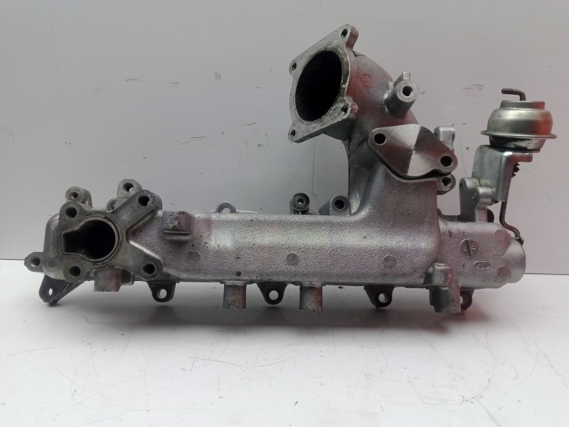 Recambio de colector admision para nissan cabstar 09.06 3.0 diesel referencia OEM IAM   