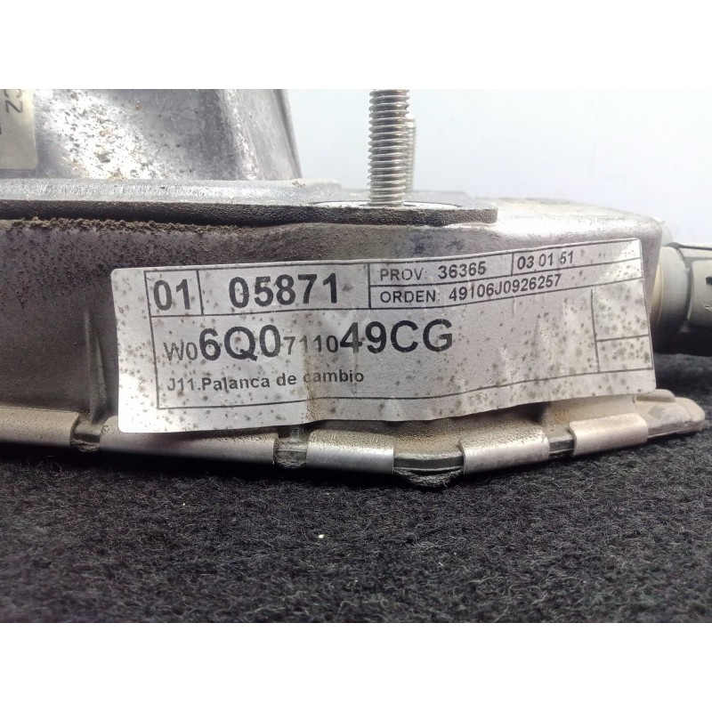 Recambio de palanca cambio para seat ibiza (6j5) 1.4 16v referencia OEM IAM 6Q0711061E  