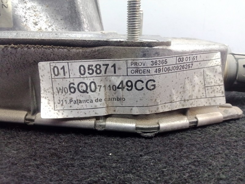 Recambio de palanca cambio para seat ibiza (6j5) 1.4 16v referencia OEM IAM 6Q0711061E  