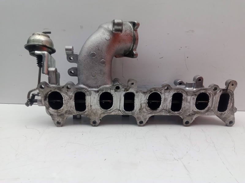 Recambio de colector admision para nissan cabstar 09.06 3.0 diesel referencia OEM IAM   