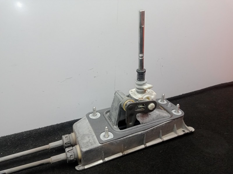 Recambio de palanca cambio para seat ibiza (6j5) 1.4 16v referencia OEM IAM 6Q0711061E  