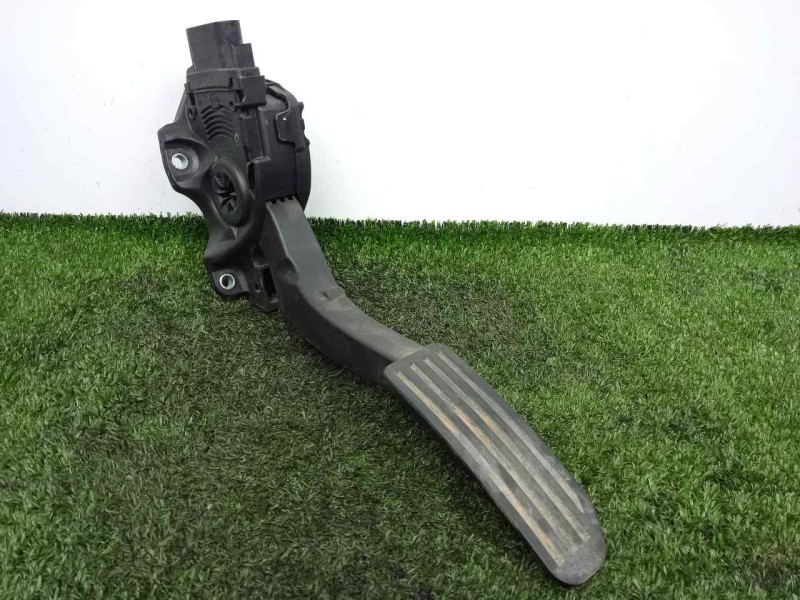 Recambio de potenciometro pedal para land rover freelander (lr2) 2.2 td4 cat referencia OEM IAM 6G929F836EF  