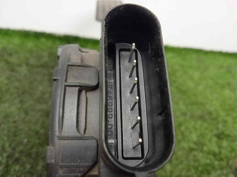 Recambio de potenciometro pedal para land rover freelander (lr2) 2.2 td4 cat referencia OEM IAM 6G929F836EF  