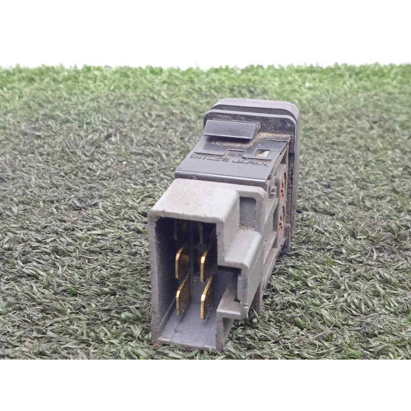 Recambio de interruptor para isuzu n-series npr / nqr 4.8 referencia OEM IAM 8972060211 NIEBLAS 