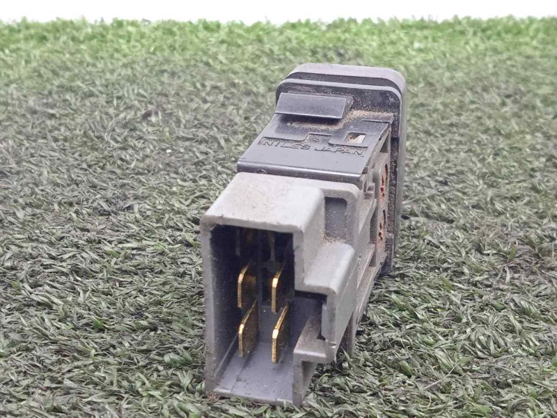 Recambio de interruptor para isuzu n-series npr / nqr 4.8 referencia OEM IAM 8972060211 NIEBLAS 