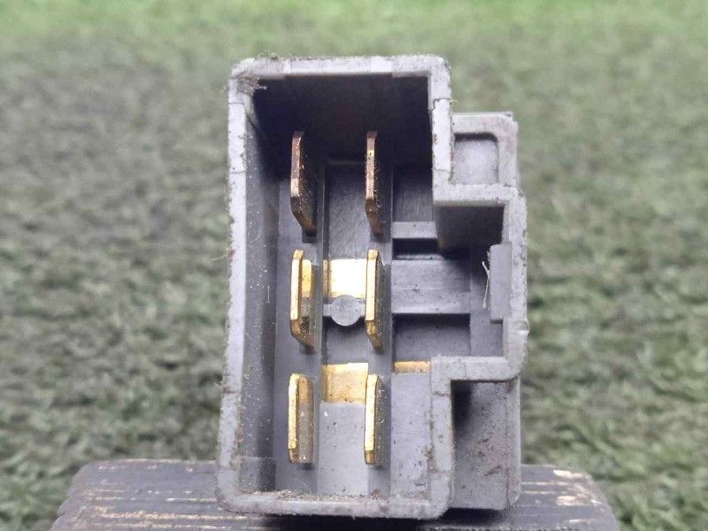 Recambio de interruptor para isuzu n-series npr / nqr 4.8 referencia OEM IAM 8972060211 NIEBLAS 