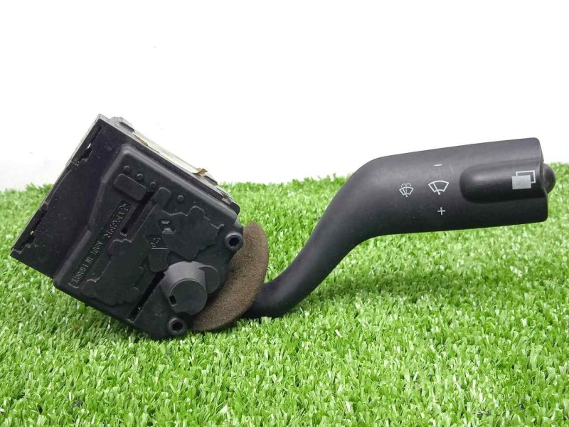 Recambio de mando limpia para volvo fl xxx referencia OEM IAM 5010589991  