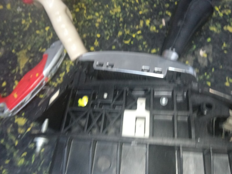 Recambio de pomo palanca cambio para audi allroad quattro (4b5) 2.5 v6 24v tdi referencia OEM IAM 4B0713041J AUTOMATICA 