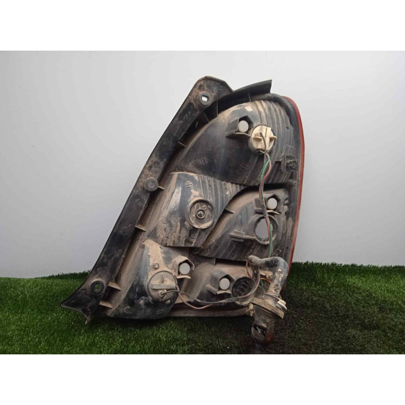 Recambio de piloto trasero izquierdo para kia carens 1.8 cat referencia OEM IAM  00-02 