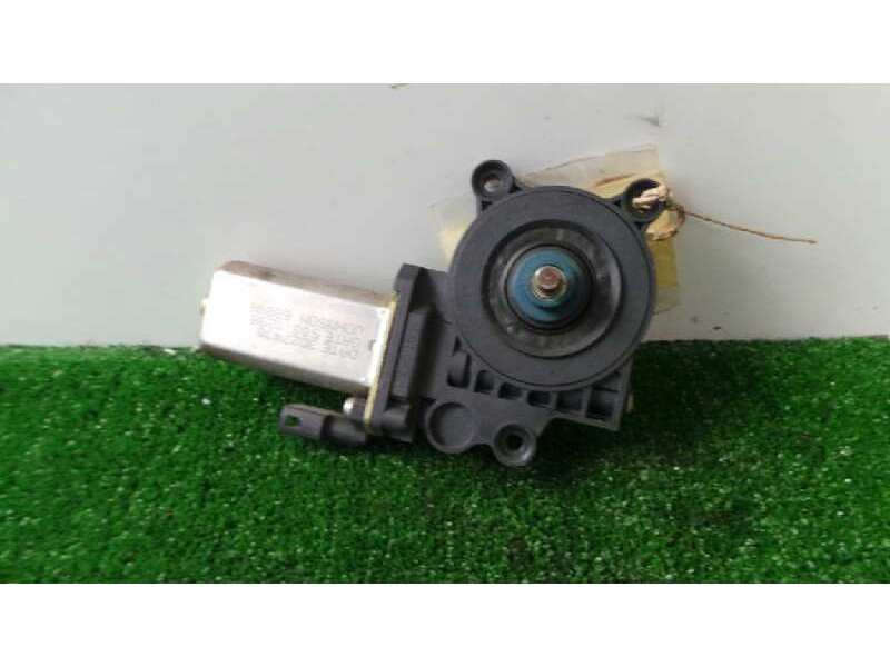 Recambio de motor elevalunas delantero derecho para ford fiesta (cbk) ambiente referencia OEM IAM 2S5114553AA  