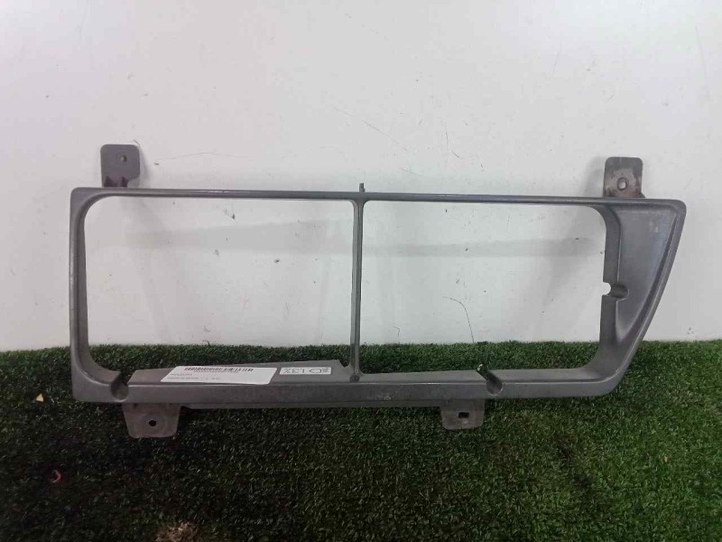 Recambio de moldura para isuzu n-series npr / nqr 4.8 referencia OEM IAM 8975810890 MOLDURA FARO DOBLE 