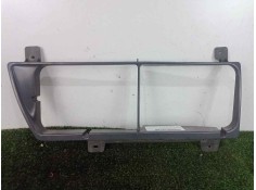Recambio de moldura para isuzu n-series npr / nqr 4.8 referencia OEM IAM 8975810880 MOLDURA FARO 