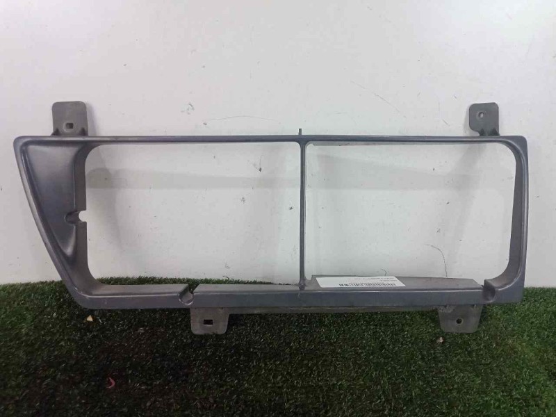 Recambio de moldura para isuzu n-series npr / nqr 4.8 referencia OEM IAM 8975810880 MOLDURA FARO 