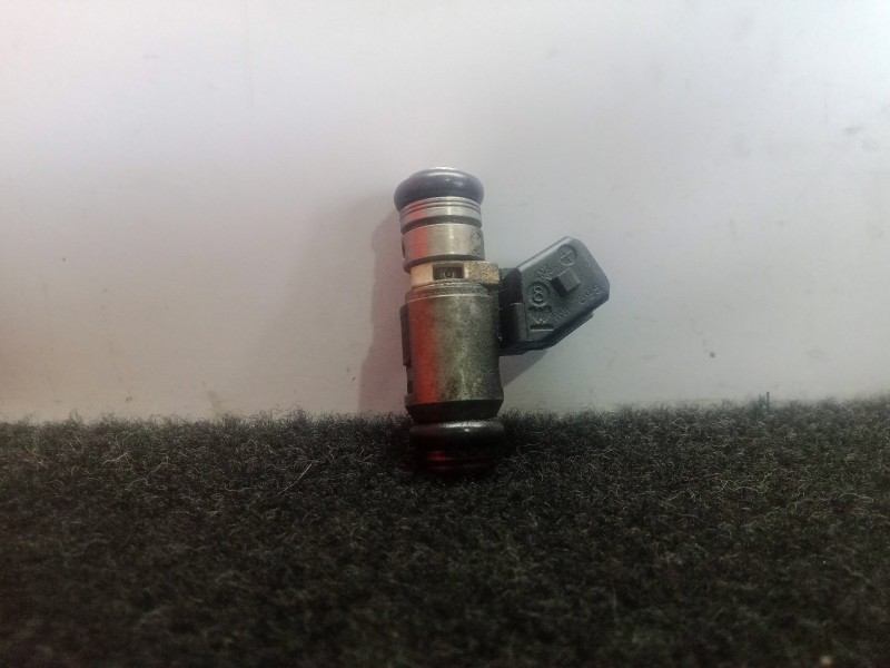 Recambio de inyector para fiat panda (169) 1.2 cat referencia OEM IAM NOTIENEREFERENCIA  