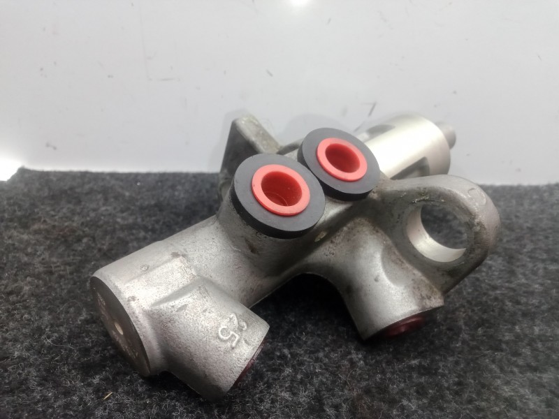 Recambio de bomba freno para audi a4 berlina (8e) 1.8 20v turbo referencia OEM IAM V605-281N-3115WJT8  