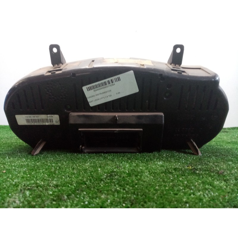 Recambio de cuadro instrumentos para seat leon (1p1) 1.9 tdi referencia OEM IAM 110080280027  
