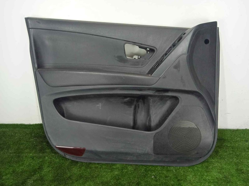 Recambio de guarnecido puerta delantera izquierda para ssangyong korando 2.0 td cat referencia OEM IAM   