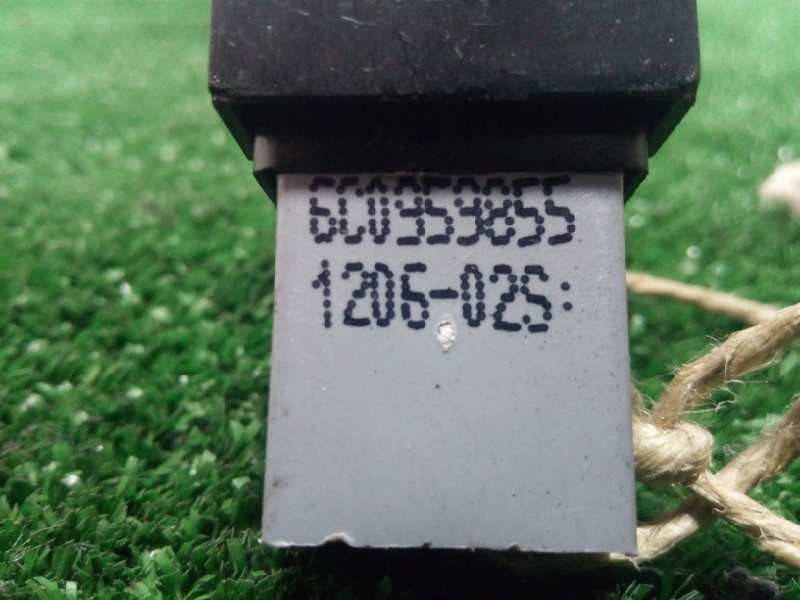 Recambio de mando elevalunas trasero izquierdo para volkswagen polo (6c1) 1.2 tsi referencia OEM IAM 6C0959855-6R0867255  