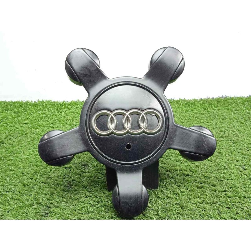 Recambio de tapacubos para audi a3 sedán(8vs) 2.0 16v tdi referencia OEM IAM 8R0601165  