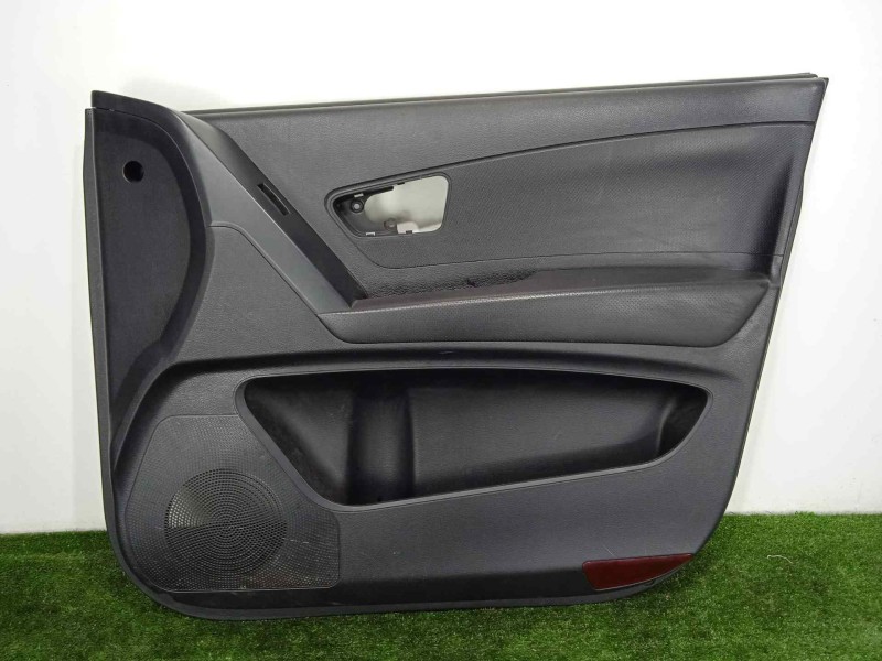 Recambio de guarnecido puerta delantera derecha para ssangyong korando 2.0 td cat referencia OEM IAM   