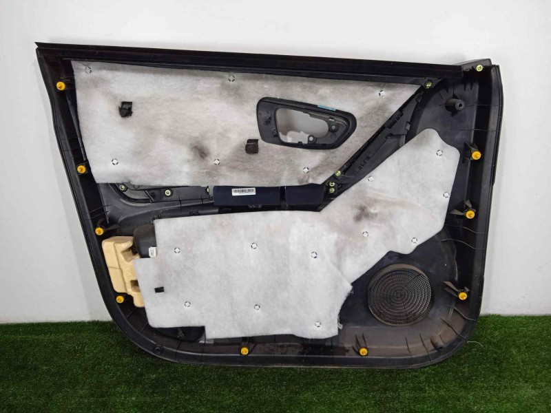 Recambio de guarnecido puerta delantera derecha para ssangyong korando 2.0 td cat referencia OEM IAM   