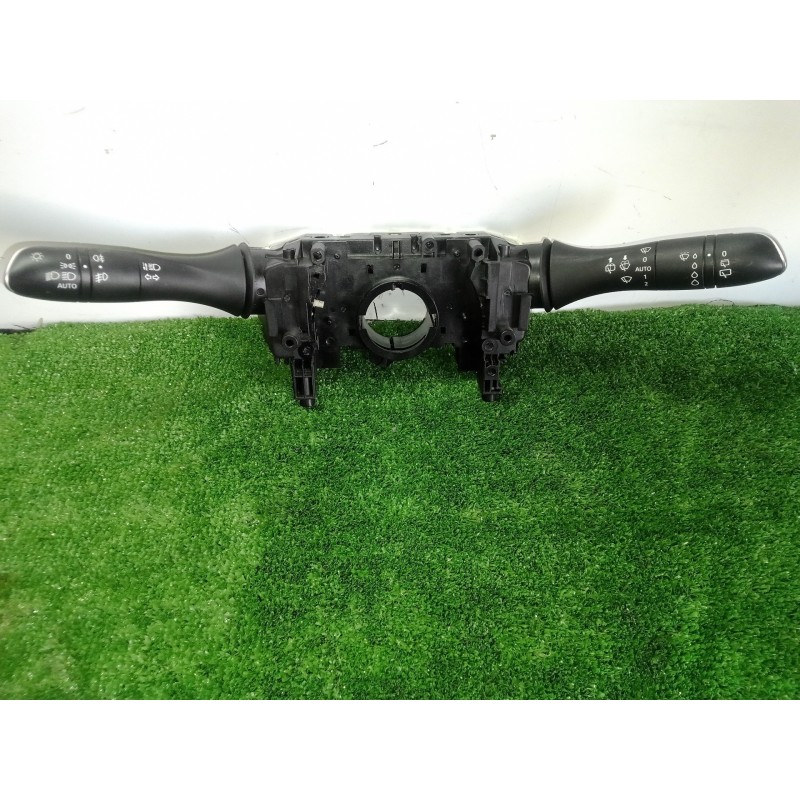 Recambio de mando luces para renault kadjar 1.5 dci diesel fap energy referencia OEM IAM 255678341R  