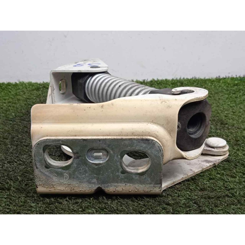 Recambio de bisagra para iveco daily furgón 2.3 diesel cat referencia OEM IAM 5801604445 CAPOT IZQUIERDA