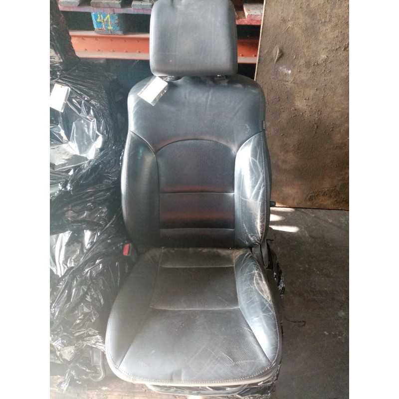 Recambio de asiento delantero izquierdo para ssangyong korando 2.0 td cat referencia OEM IAM  CUERO.NEGRO 