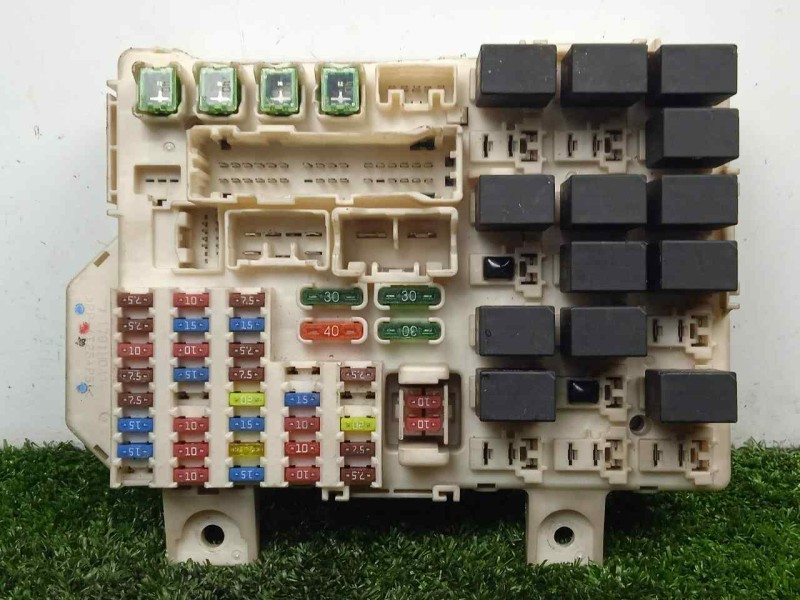 Recambio de caja reles / fusibles para smart forfour 1.5 cdi cat referencia OEM IAM A4545400424-MN902450U  