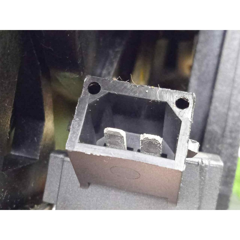Recambio de pomo palanca cambio para audi allroad quattro (4b5) 2.5 v6 24v tdi referencia OEM IAM 4B0713041J AUTOMATICA 