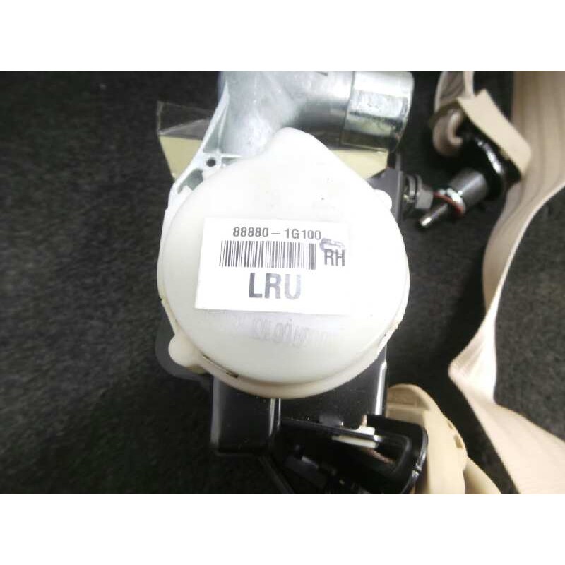 Recambio de cinturon seguridad delantero derecho para kia rio referencia OEM IAM 888801G100RU  NUEVO